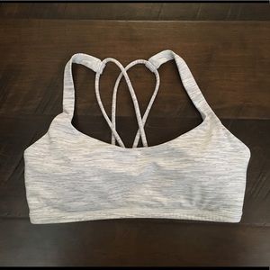 Lululemon free to be bra size6